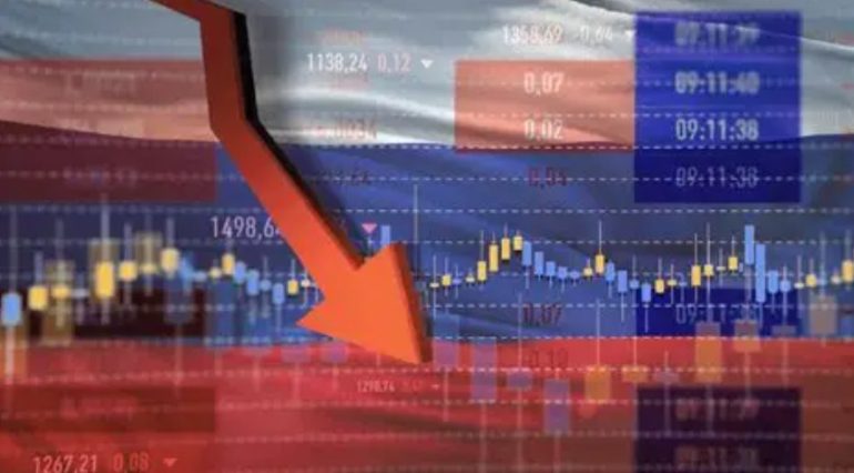 Финансовая система перед угрозой масштабных ограничений: последствия затронут население и регионы
